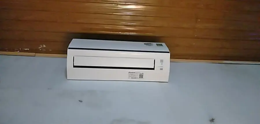 Khách hàng review Điều hòa Daikin Inverter 8500 BTU FTKB25WMVMV 20
