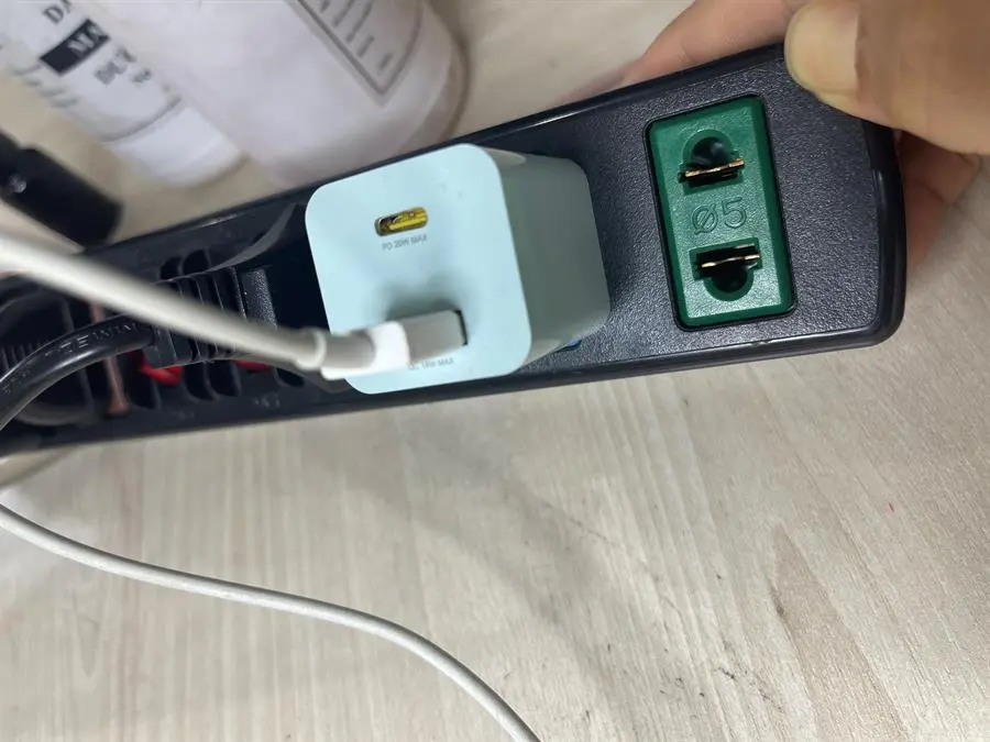 Khách hàng review Adapter Sạc 2 cổng Type C PD QC 3.0 20W Hydrus MFZ20QP 4