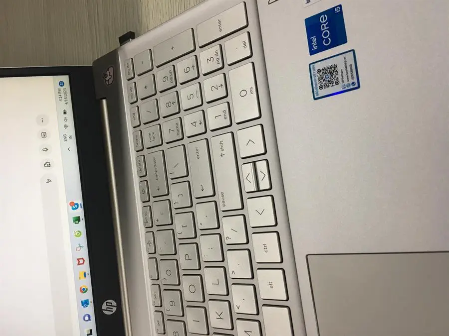 Khách hàng review Laptop HP Pavilion 15 eg2056TU i5 1240P/8GB/512GB/Win11 (6K786PA) 1