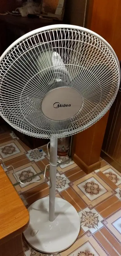 Khách hàng review Quạt đứng Midea 3 cánh FS40-18C 50W 1
