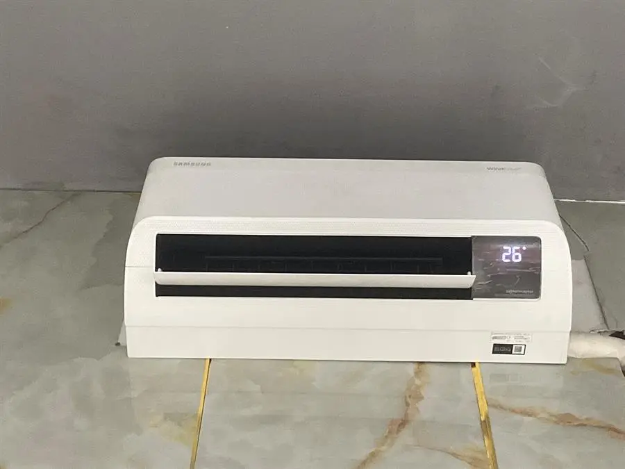 Khách hàng review Máy lạnh Samsung Wind-Free Inverter 1 HP AR10CYHAAWKNSV 13