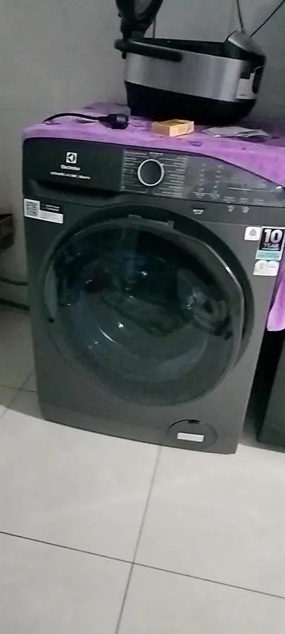Khách hàng review Máy giặt Electrolux UltimateCare 500 Inverter 9 kg EWF9024P5SB 7
