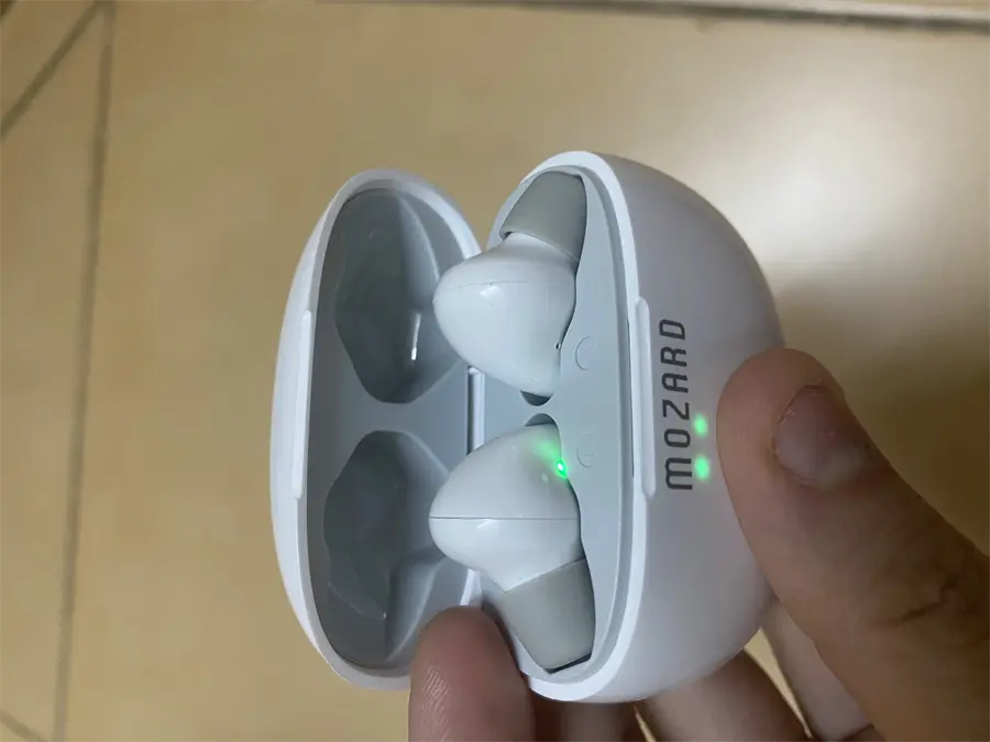 Khách hàng review Tai nghe Bluetooth True Wireless Mozard AT15 5