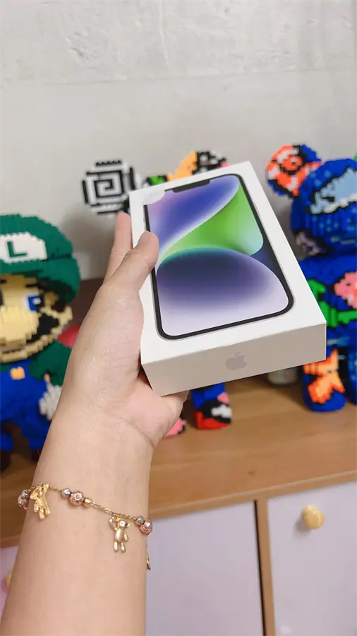Khách hàng review Điện thoại iPhone 14 256GB 2
