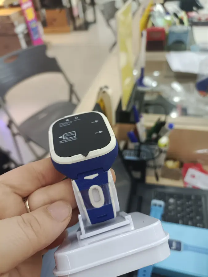 Khách hàng review Đồng hồ định vị trẻ em Kidcare S6 4G 14