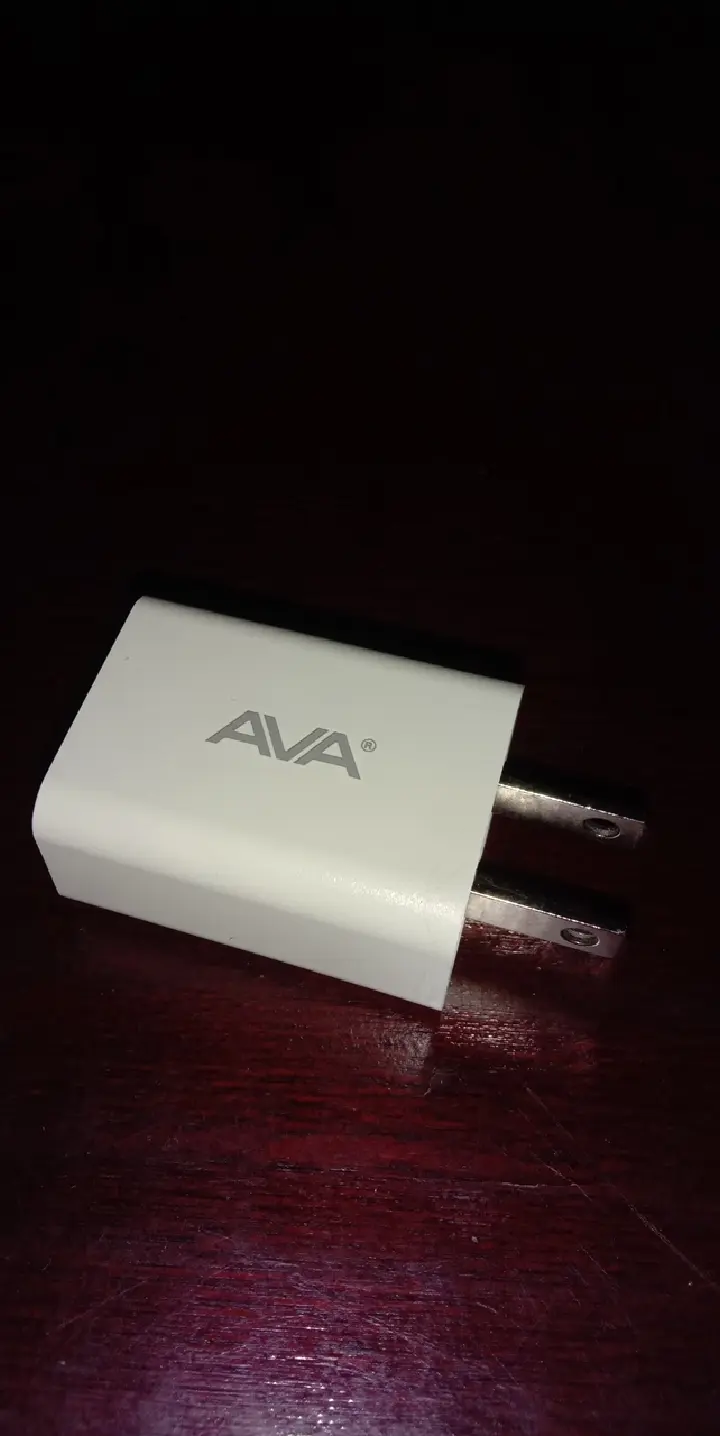 Khách hàng review Adapter Sạc 1A AVA DS432X 4