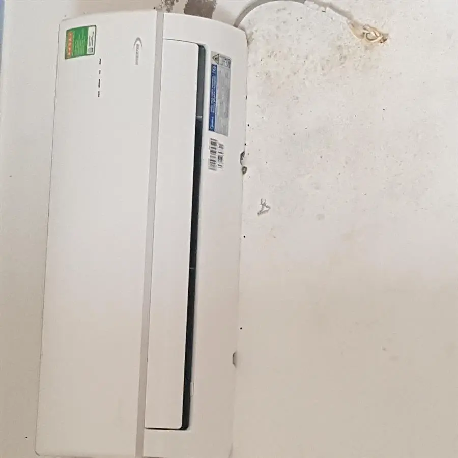 Khách hàng review Điều hòa Midea Inverter 9000 BTU MSAFA-10CRDN8 41