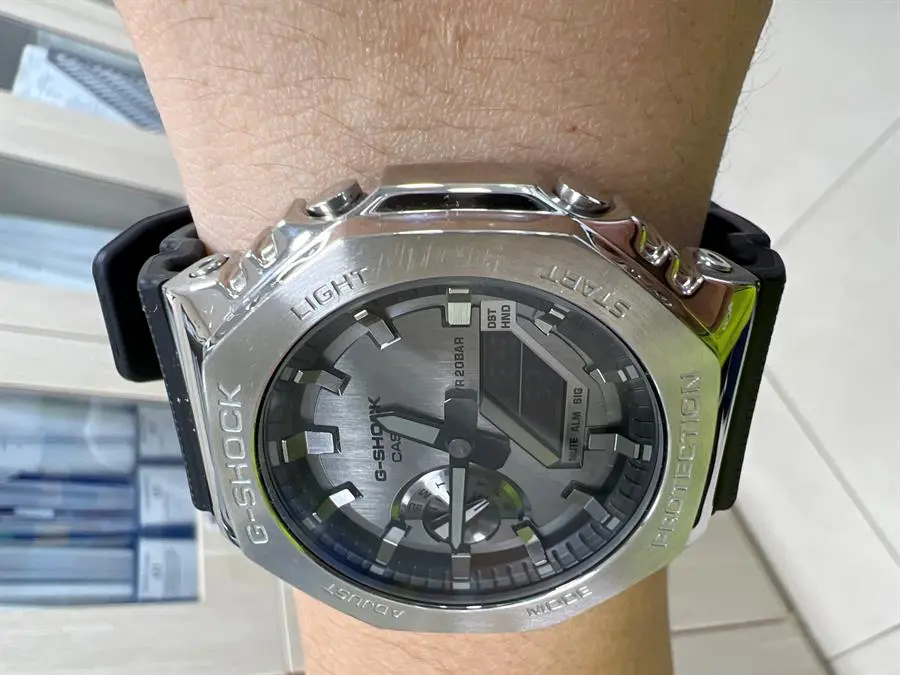 Khách hàng review Đồng hồ G-SHOCK 2100 45.4 mm Nam GM-2100-1ADR 6