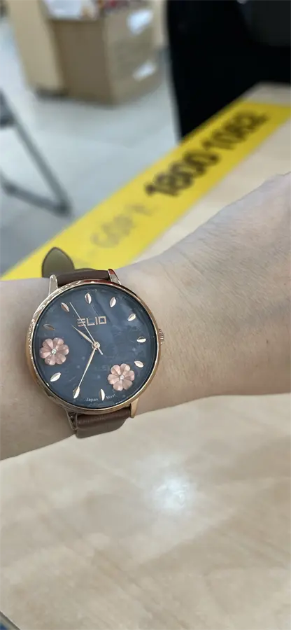 Khách hàng review Đồng hồ ELIO Flower 35 mm Nữ EL123-01 4