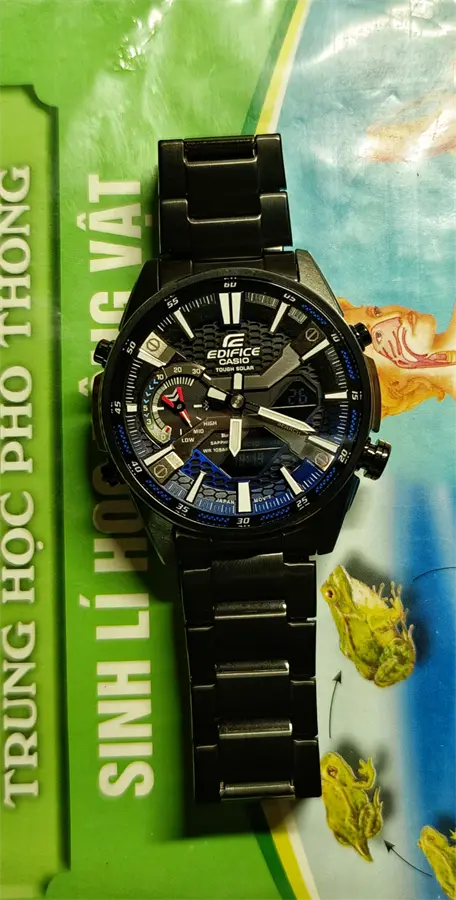 Khách hàng review Đồng hồ EDIFICE 46 mm Nam ECB-S100DC-2ADF 5