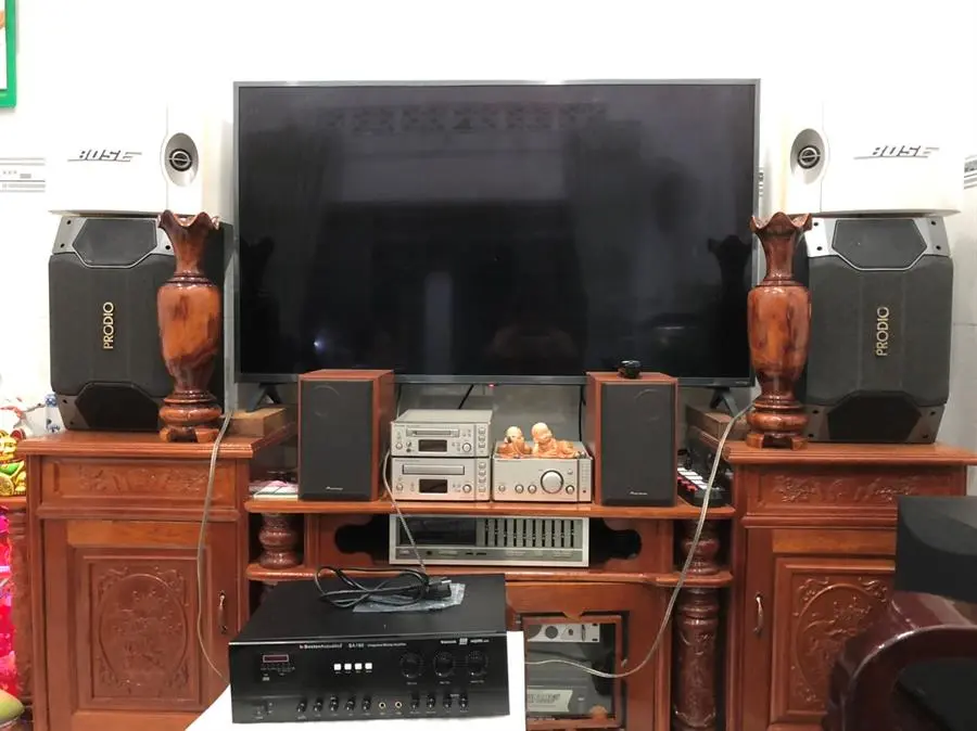 Khách hàng review Amply Boston Acoustics BA180 400W 3