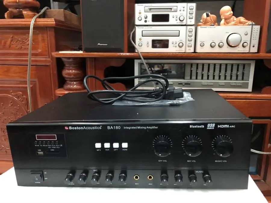 Khách hàng review Amply Boston Acoustics BA180 400W 2