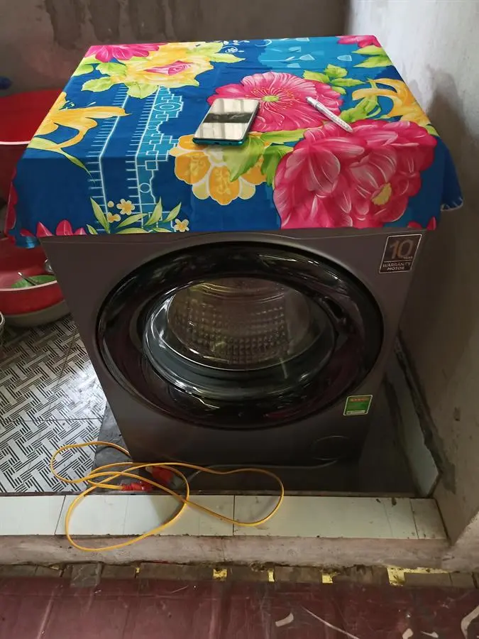 Khách hàng review Máy giặt Aqua Inverter 10 kg AQD-A1002G S 3