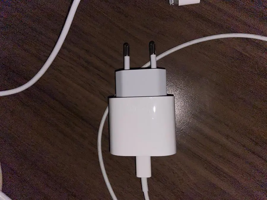 Khách hàng review Sạc nhanh Type-C PD 20W Apple 32
