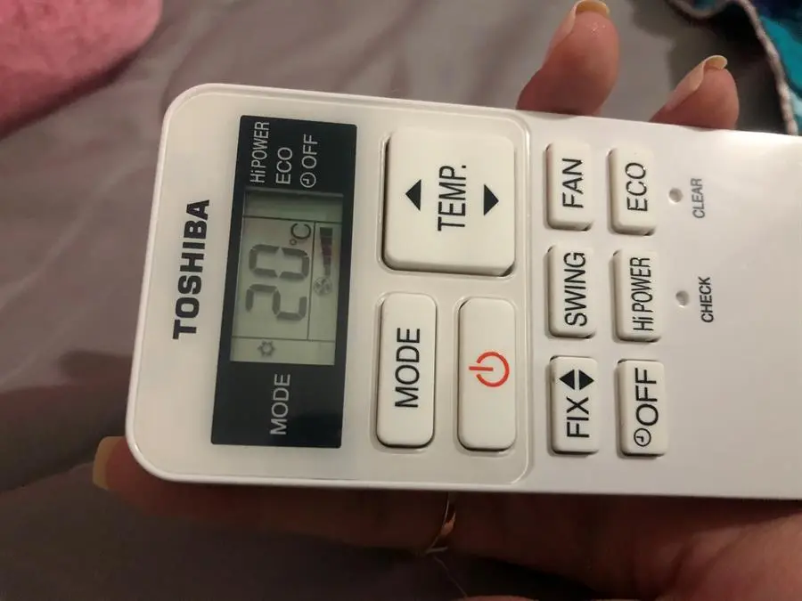 Khách hàng review Máy lạnh Toshiba 1 HP Inverter RAS-H10C4KCVG-V 11