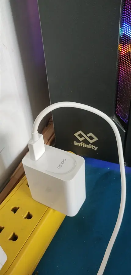 Khách hàng review Adapter Sạc VOOC 30W OPPO VC56JAUH 1
