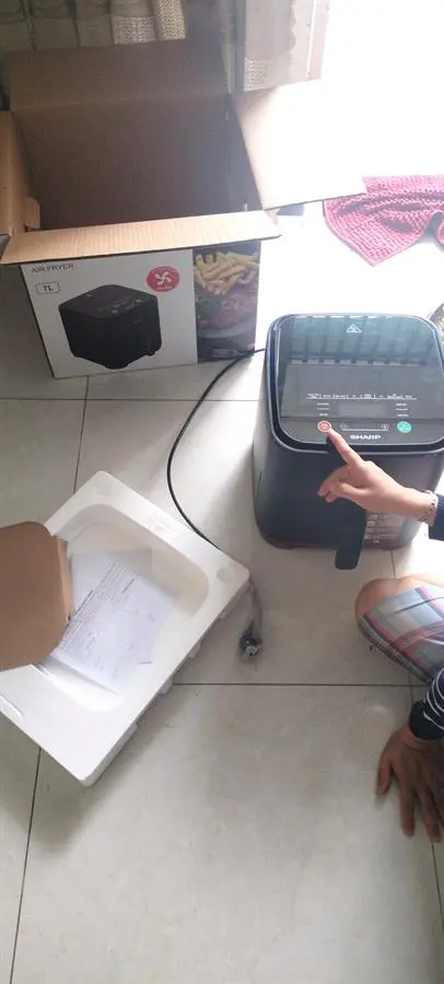 Khách hàng review Nồi chiên không dầu Sharp 7 lít KF-AF70EV-BK 13
