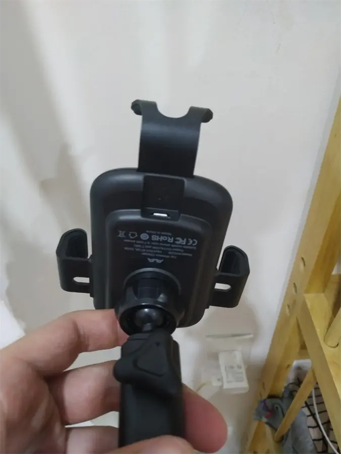 Khách hàng review Sạc không dây xe hơi 5W AVA WXC08-A 2