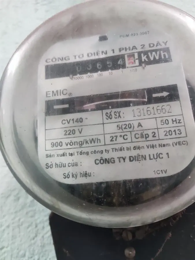 Khách hàng review Máy lạnh Samsung Inverter 1 HP AR09TYHQASINSV 37