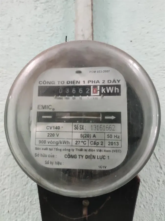 Khách hàng review Máy lạnh Samsung Inverter 1 HP AR09TYHQASINSV 36
