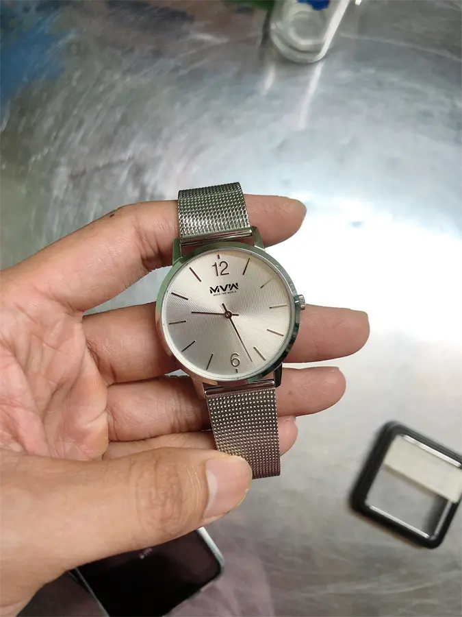 Khách hàng review Đồng hồ MVW 40 mm Nam MS020-01 3