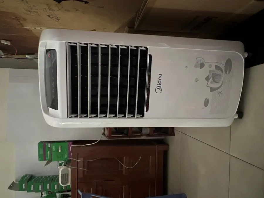Khách hàng review Quạt điều hòa Midea AC200-19WV 100W 8