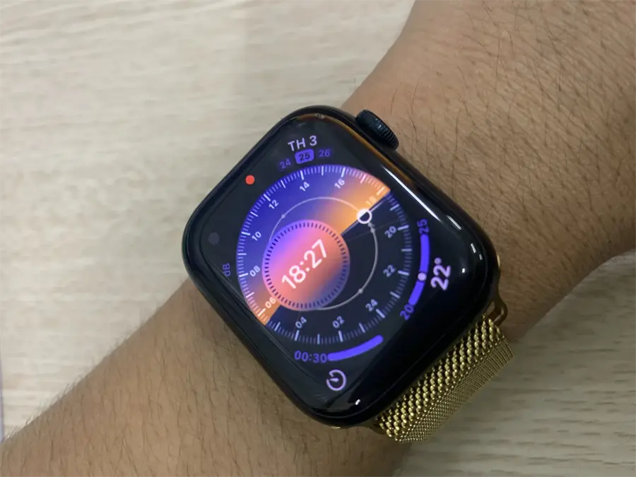 Khách hàng review Đồng hồ thông minh Apple Watch Series 8 GPS 41mm viền nhôm dây thể thao 3