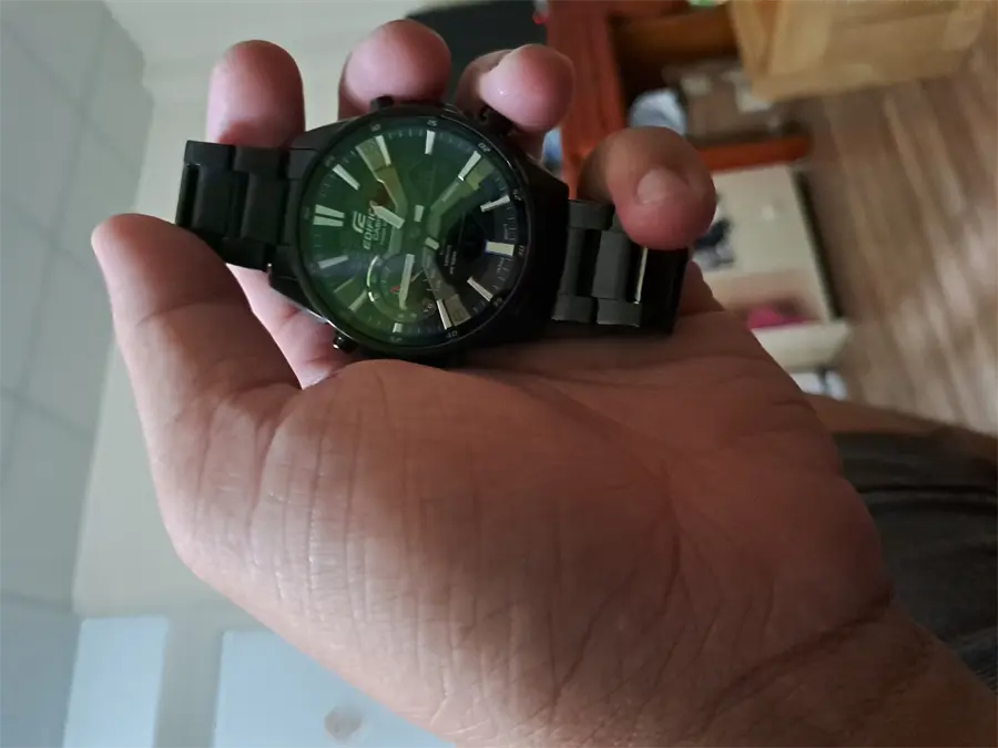 Khách hàng review Đồng hồ EDIFICE 46 mm Nam ECB-S100DC-2ADF 2