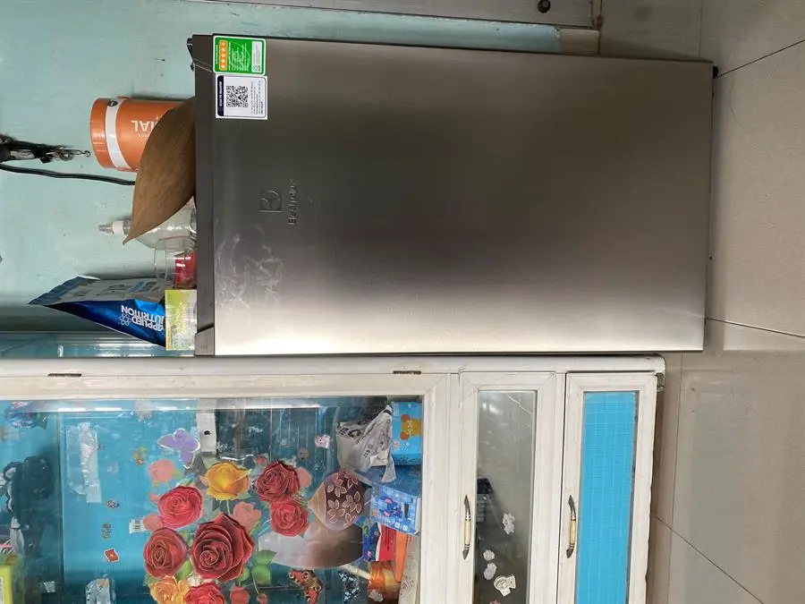 Khách hàng review Tủ lạnh Electrolux 94 lít EUM0930AD-VN 20