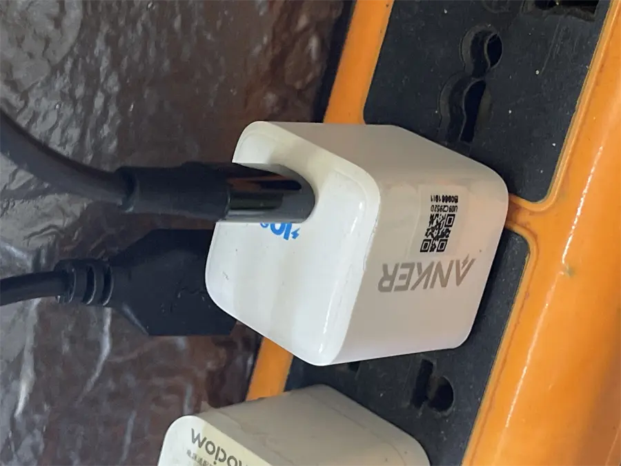 Khách hàng review Adapter Sạc Type C PD 20W Anker PowerPort III Nano A2633 16