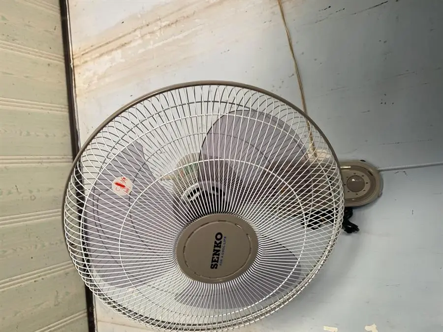 Khách hàng review Quạt treo tường Senko 3 cánh T1680 47W 12