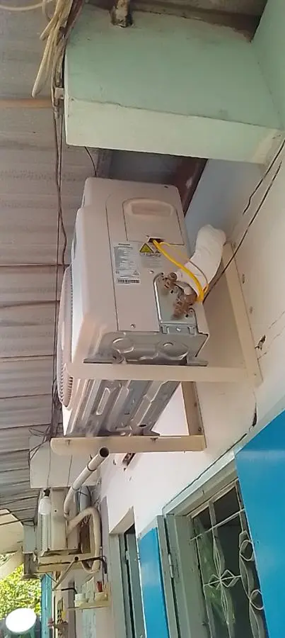Khách hàng review Máy lạnh Samsung Wind-Free Inverter 1 HP AR10CYHAAWKNSV 10