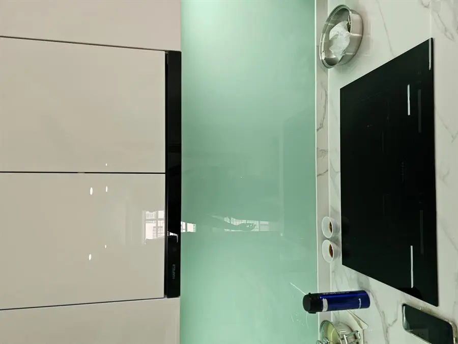 Khách hàng review Máy hút mùi âm tủ Hafele HH-SG70A (533.89.021) 3