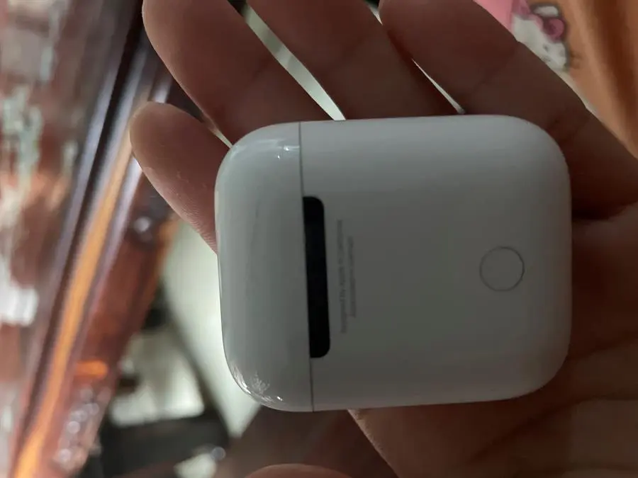 Khách hàng review Tai nghe Bluetooth AirPods 2 Lightning Charge Apple MV7N2 16
