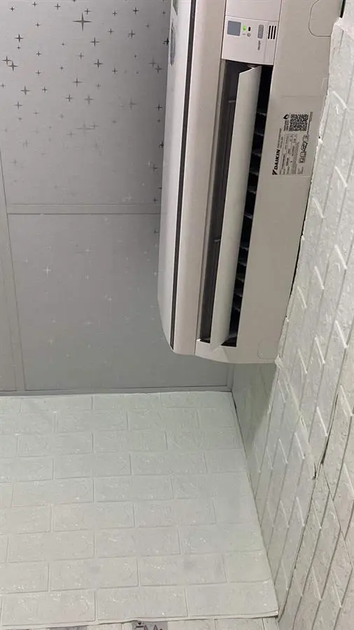 Khách hàng review Điều hòa Daikin Inverter 8500 BTU FTKB25WMVMV 13