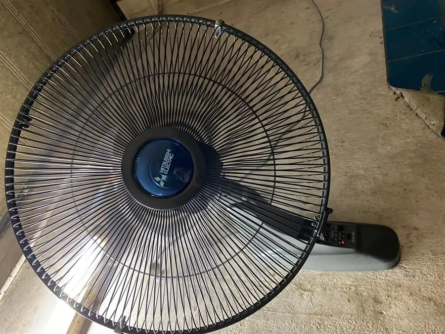 Khách hàng review Quạt treo tường Mitsubishi Electric 3 cánh W16-RA CY-GY 47W 7