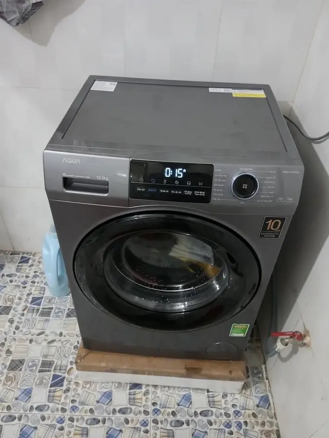 Khách hàng review Máy giặt Aqua Inverter 10 kg AQD-A1002G S 2