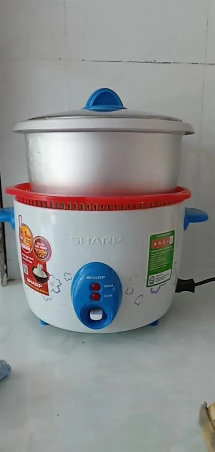 Khách hàng review Nồi cơm nắp rời Sharp 1.8 lít KSH-D19V 7