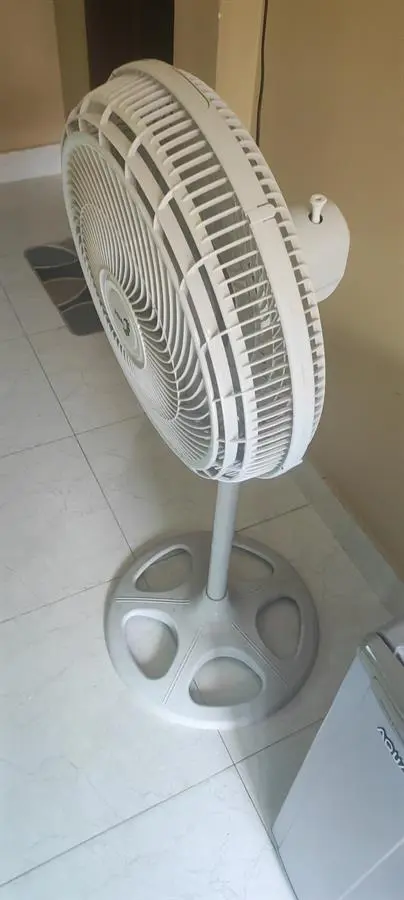 Khách hàng review Quạt đứng Asia 6 cánh VY639990 80W 26