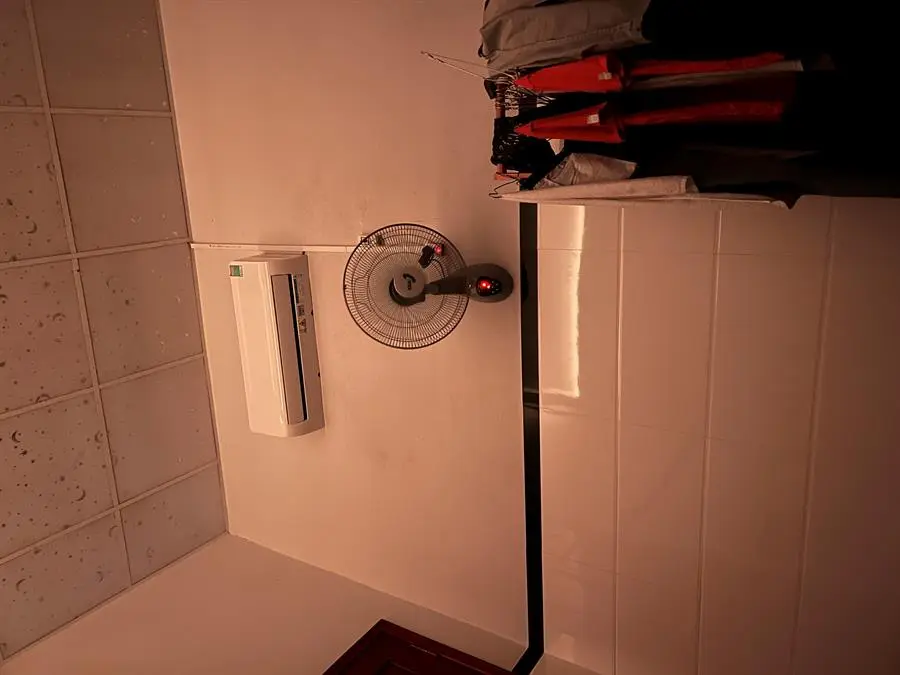 Khách hàng review Máy lạnh Midea Inverter 1 HP MSAG-10CRDN8 10