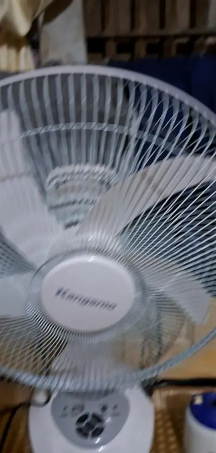 Khách hàng review Quạt sạc điện Kangaroo KG735 13