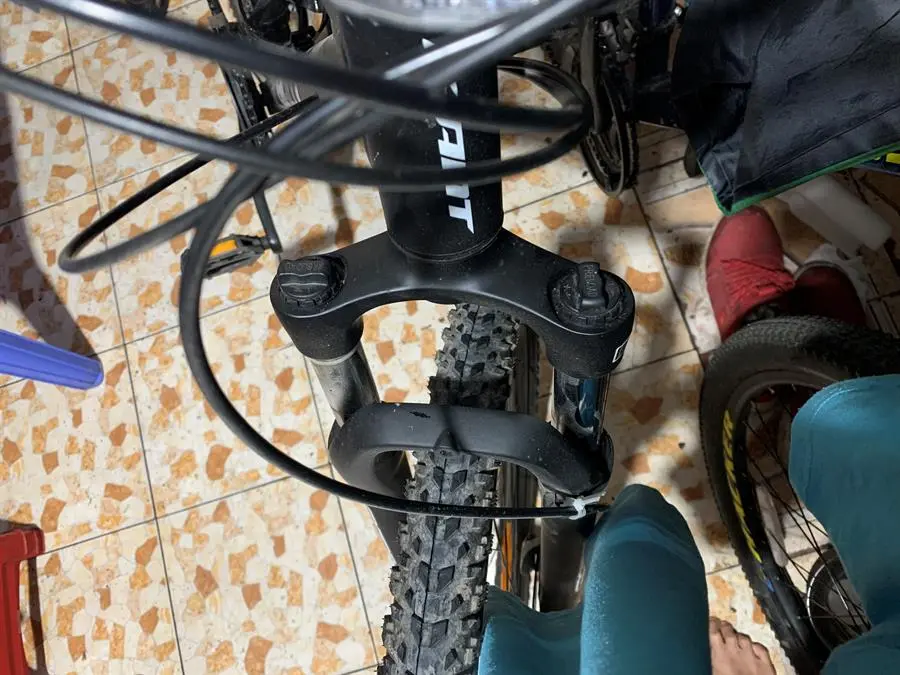 Khách hàng review Xe Đạp Địa Hình MTB Giant Rincon 2 (2022) 29 inch Size M 4