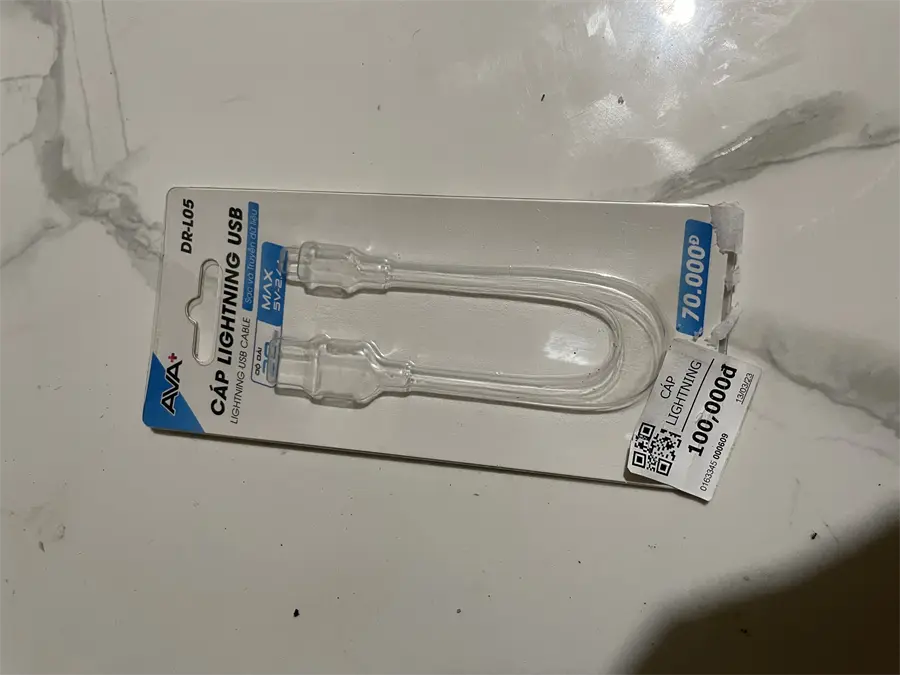 Khách hàng review Cáp Lightning 0.2m AVA  DR-L05 1