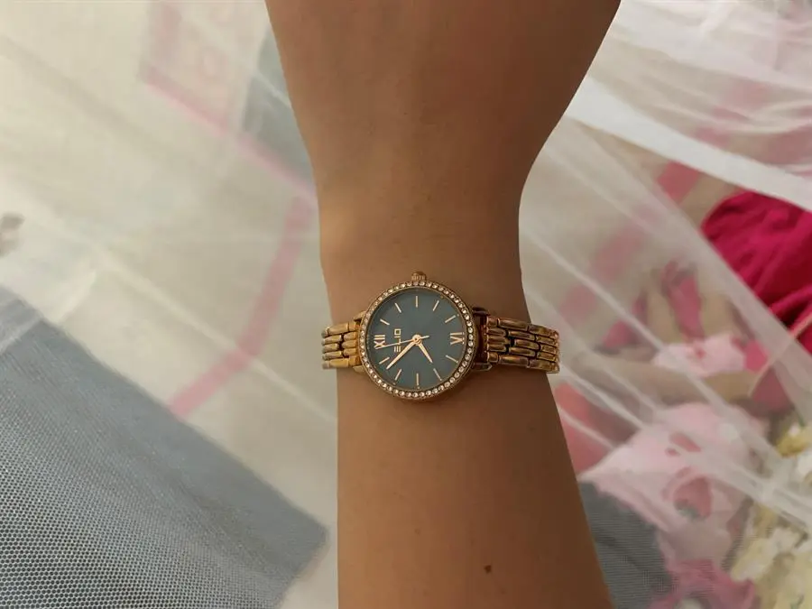 Khách hàng review Đồng hồ ELIO Nàng Thơ 26 mm Nữ ES043-01 1