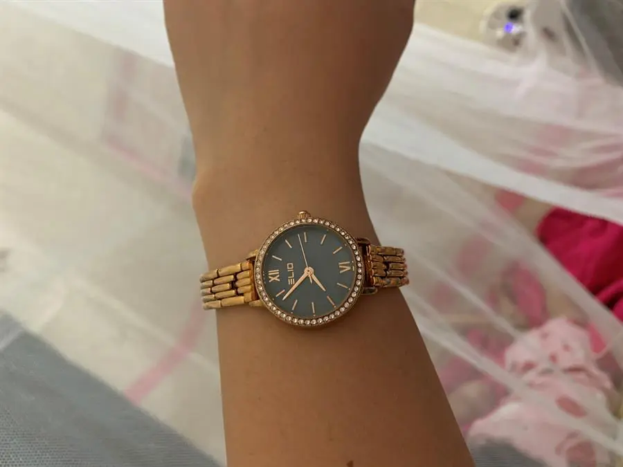 Khách hàng review Đồng hồ ELIO Nàng Thơ 26 mm Nữ ES043-01 2