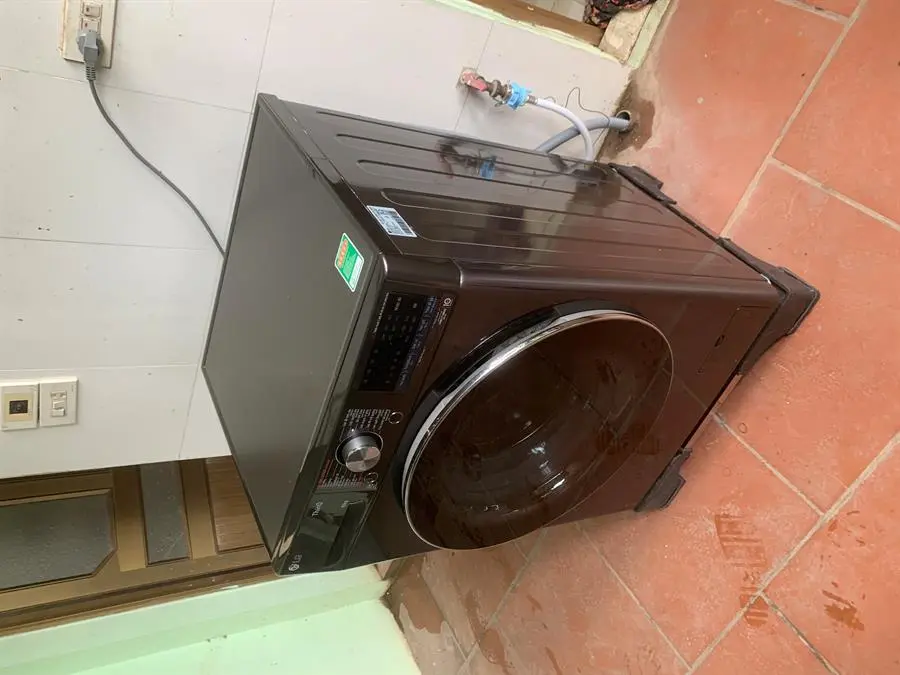 Khách hàng review Máy giặt LG AI DD Inverter 10 kg FV1410S3B 4