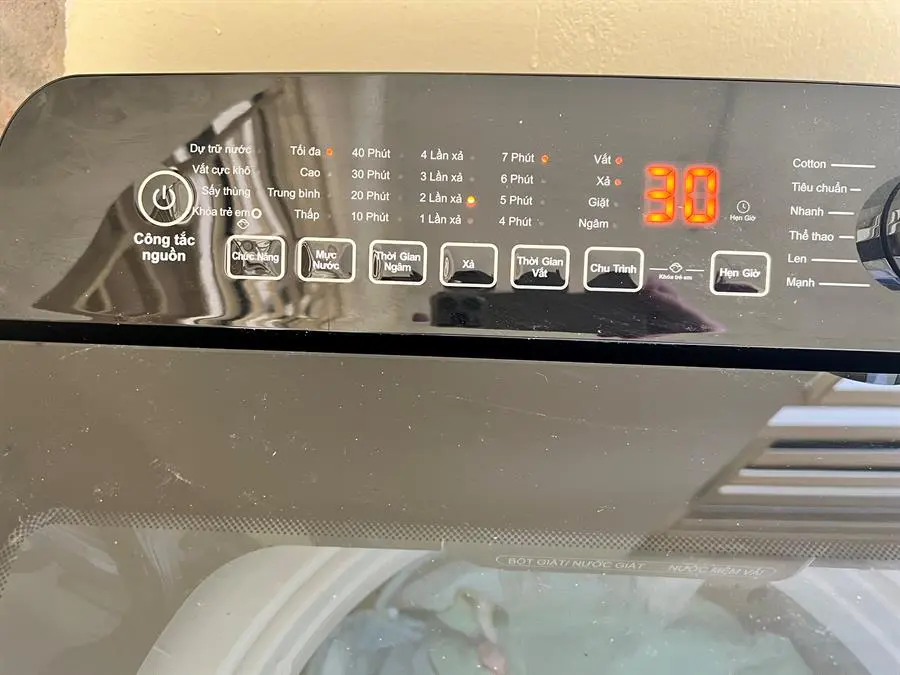 Khách hàng review Máy giặt Aqua 10.5 KG AQW-FR105GT BK 5
