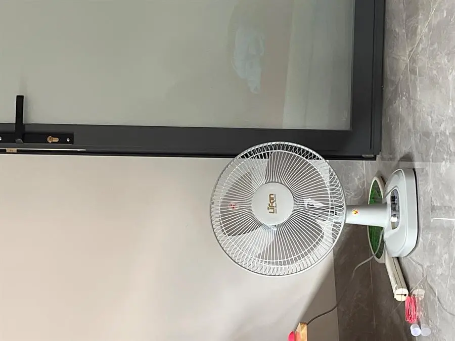 Khách hàng review Quạt bàn Lifan 3 cánh B-212 35W 5