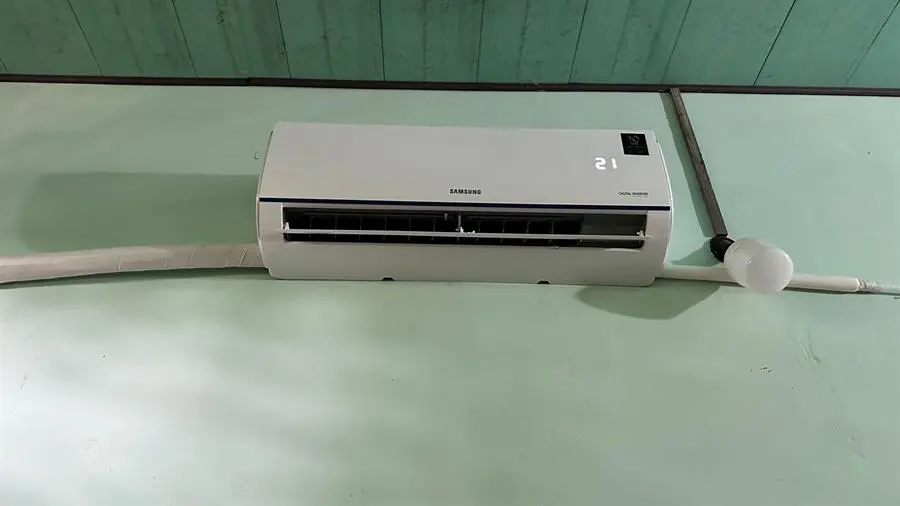 Khách hàng review Máy lạnh Samsung Inverter 1 HP AR09TYHQASINSV 28