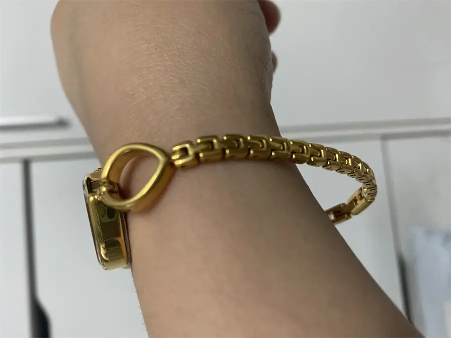 Khách hàng review Đồng hồ TITAN 28 mm Nữ 2497YM02 1
